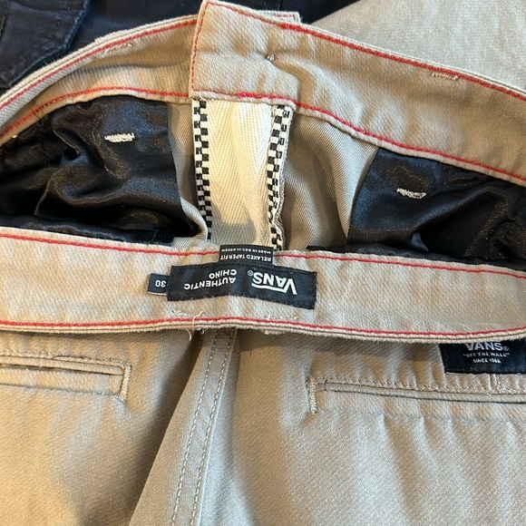 Men’s Vans Authentic chino. Size 30. - Picture 6 of 6